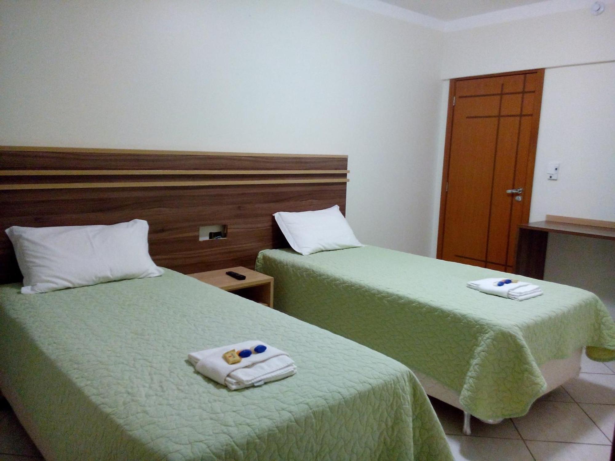 Hotel Dom Baroni Guarapuava Szoba fotó